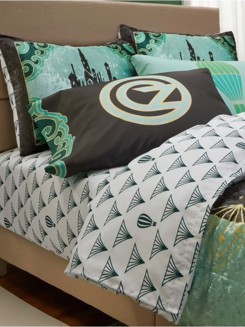 Wicked Velveteen 7 Piece Full Bed Set! NIB